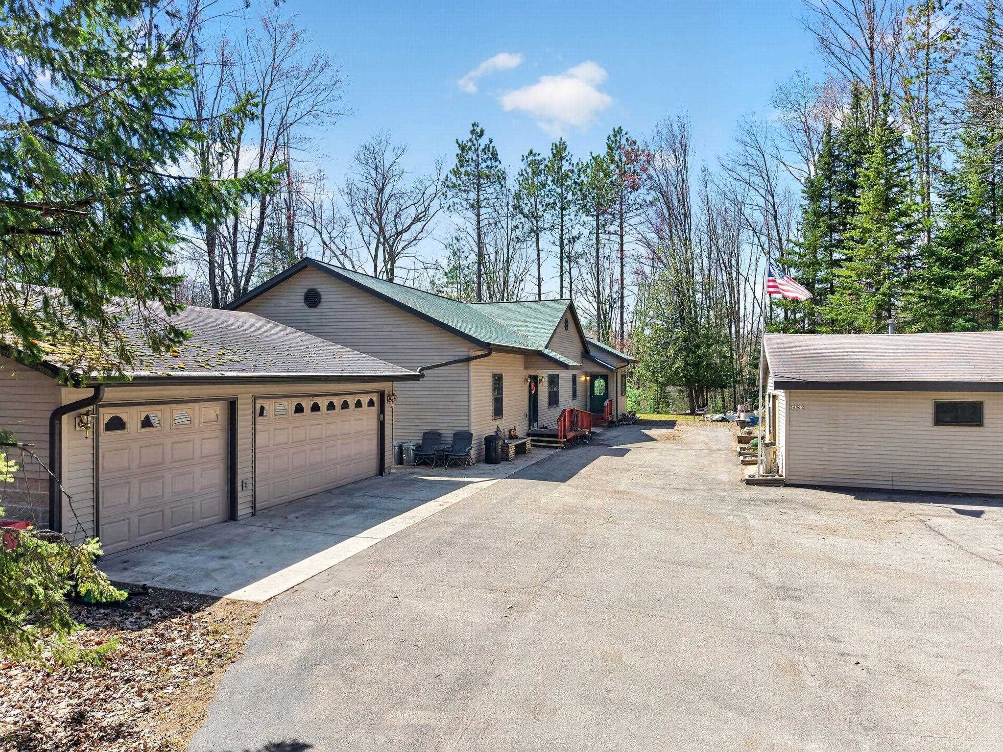 16503 Thelen Road Mountain, WI 54149 - Photo 2 of 81