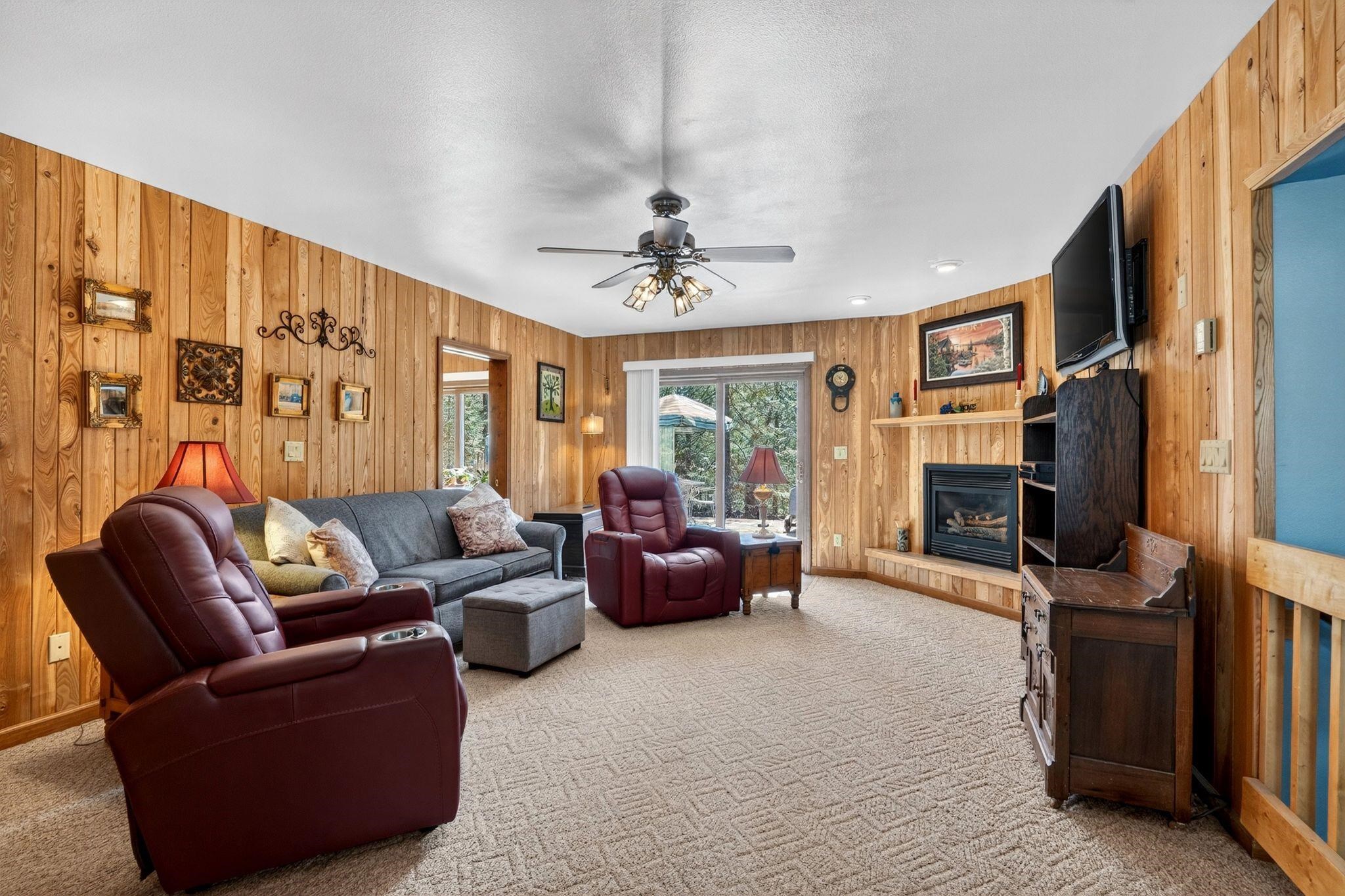 16503 Thelen Road Mountain, WI 54149 - Photo 5 of 81