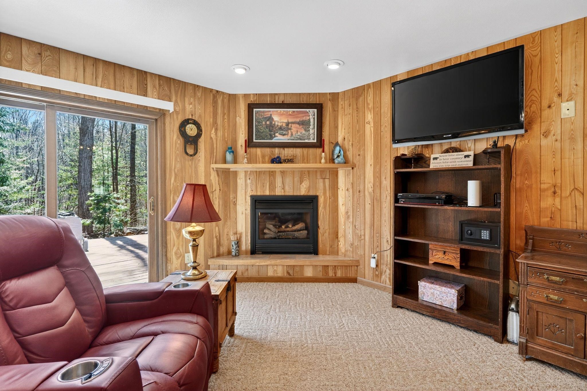 16503 Thelen Road Mountain, WI 54149 - Photo 6 of 81