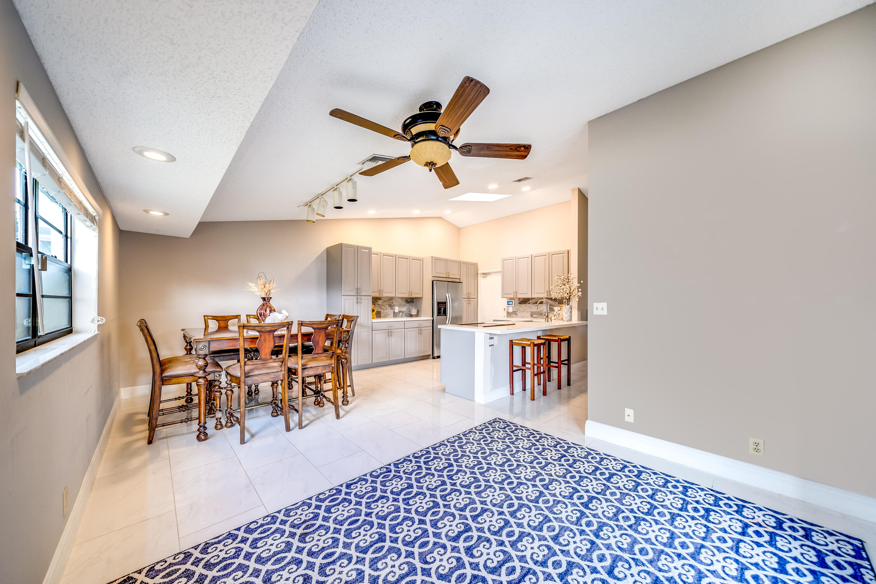 21121 Woodspring Avenue Boca Raton, FL 33428 - Photo 18 of 52 JOY07927