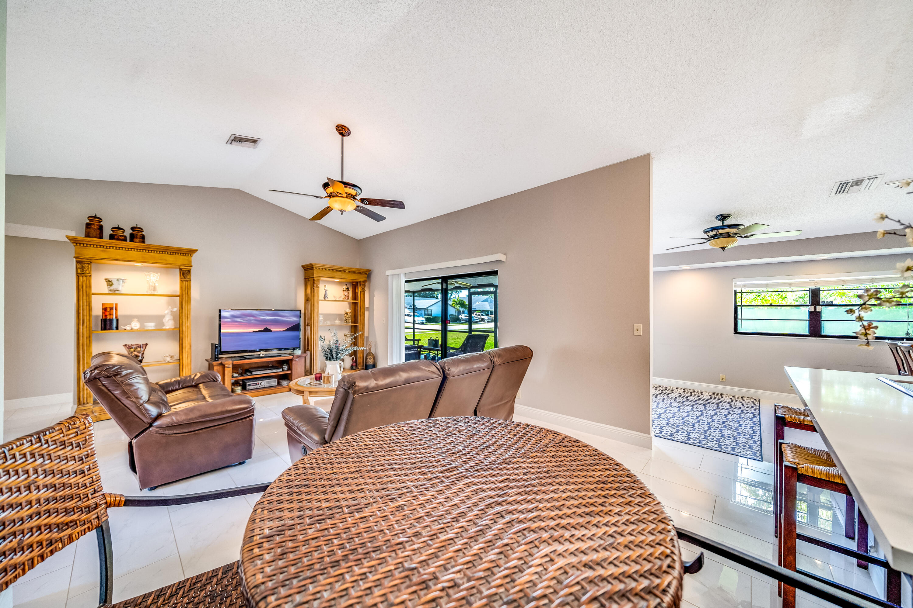21121 Woodspring Avenue Boca Raton, FL 33428 - Photo 21 of 52 JOY07915