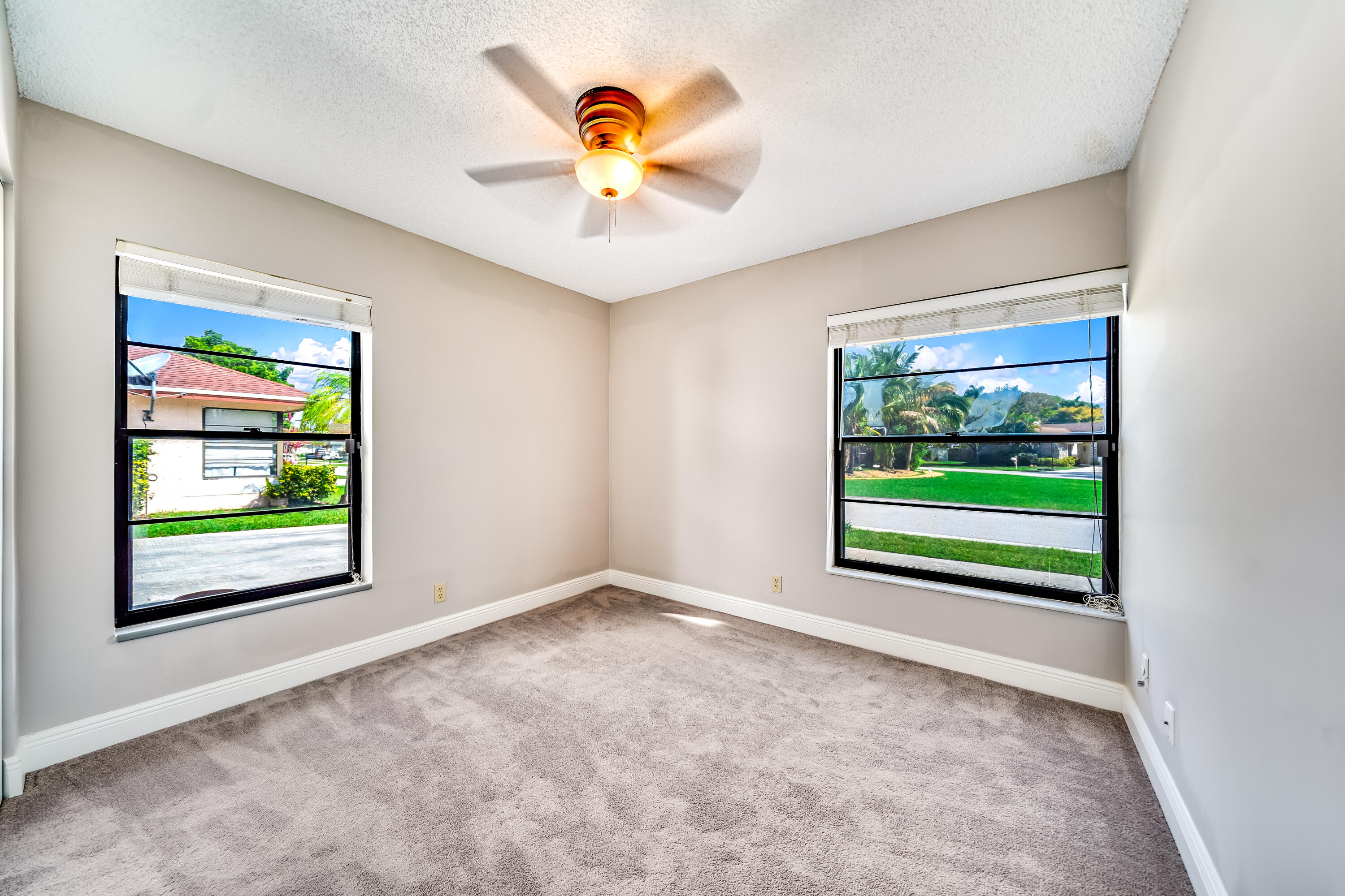 21121 Woodspring Avenue Boca Raton, FL 33428 - Photo 31 of 52 JOY07882