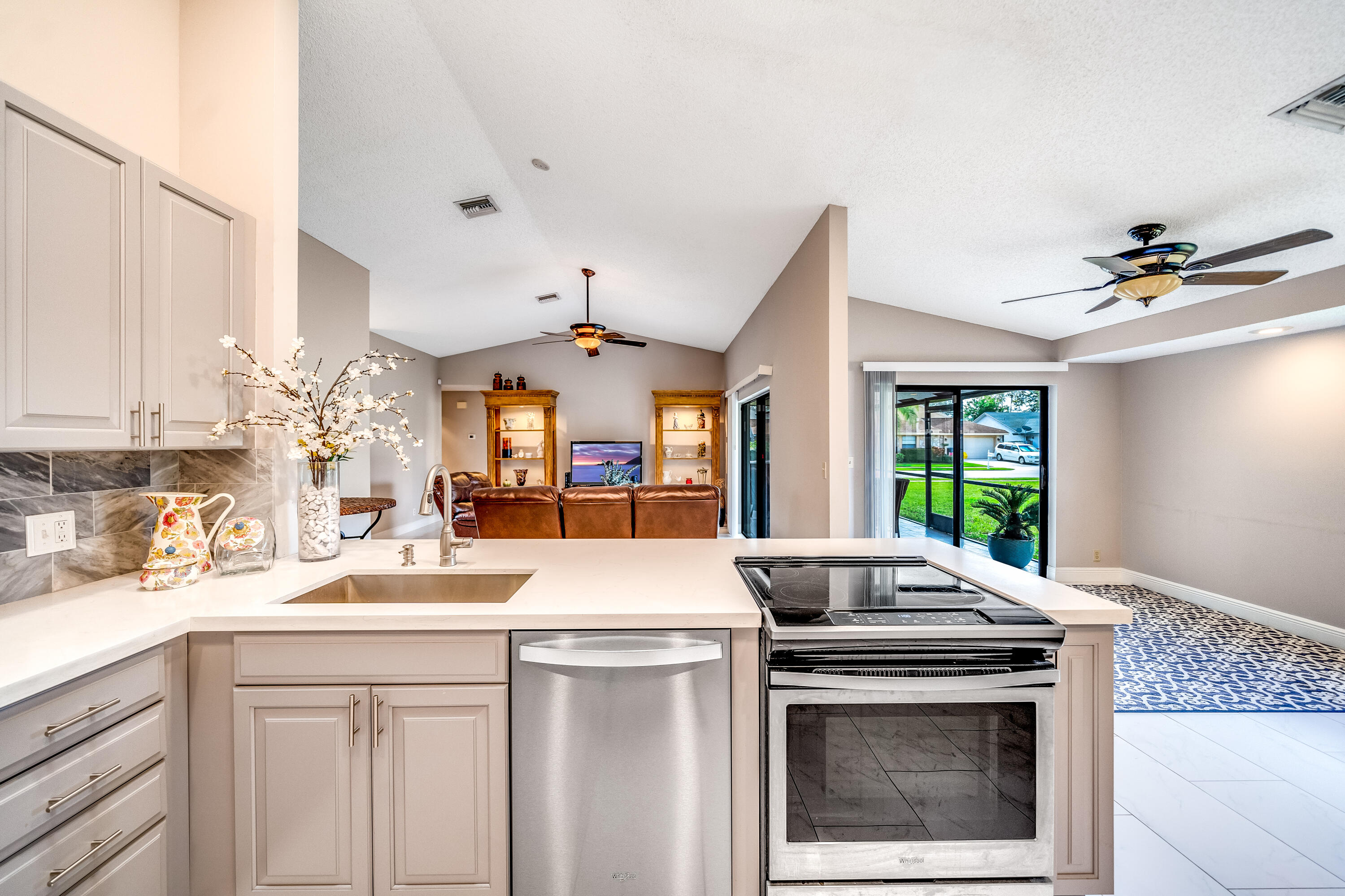 21121 Woodspring Avenue Boca Raton, FL 33428 - Photo 10 of 52 JOY07969
