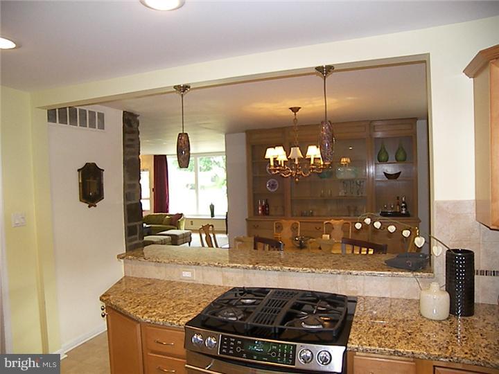329 Crest Park Road Philadelphia, PA 19119 - Photo 8 of 16 Kitchen
