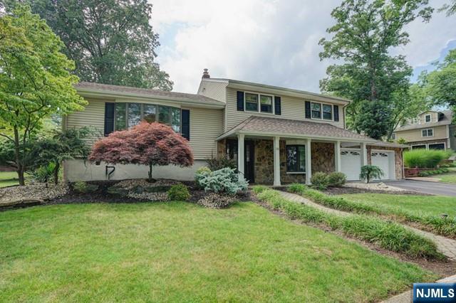 31 Clinton Lane Wayne, NJ 07470 - Photo 2 of 38