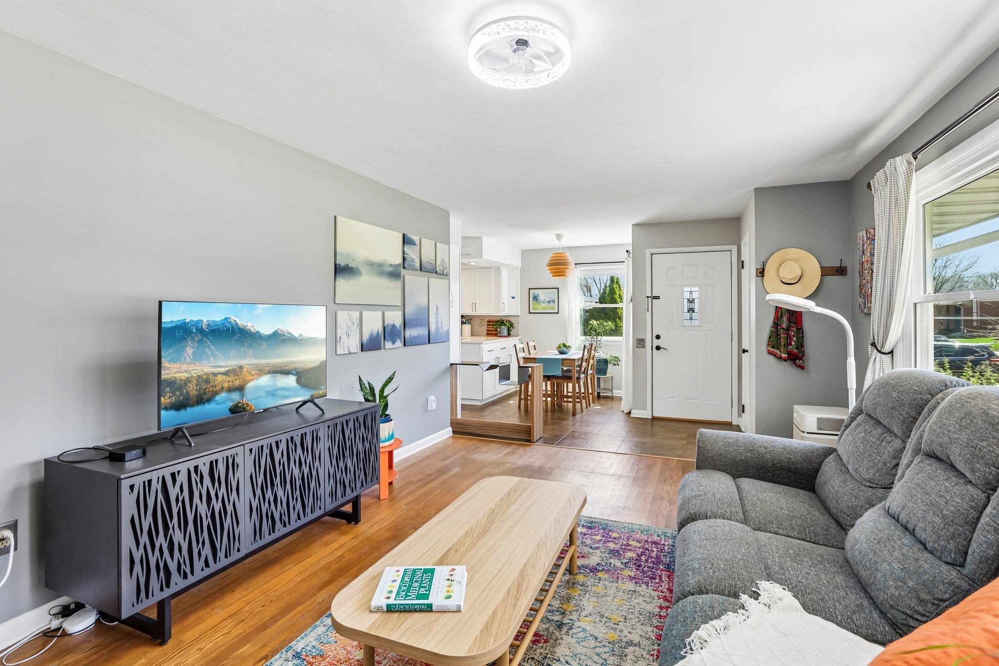 6410 Lakeview Boulevard Middleton, WI 53562 - Photo 5 of 44