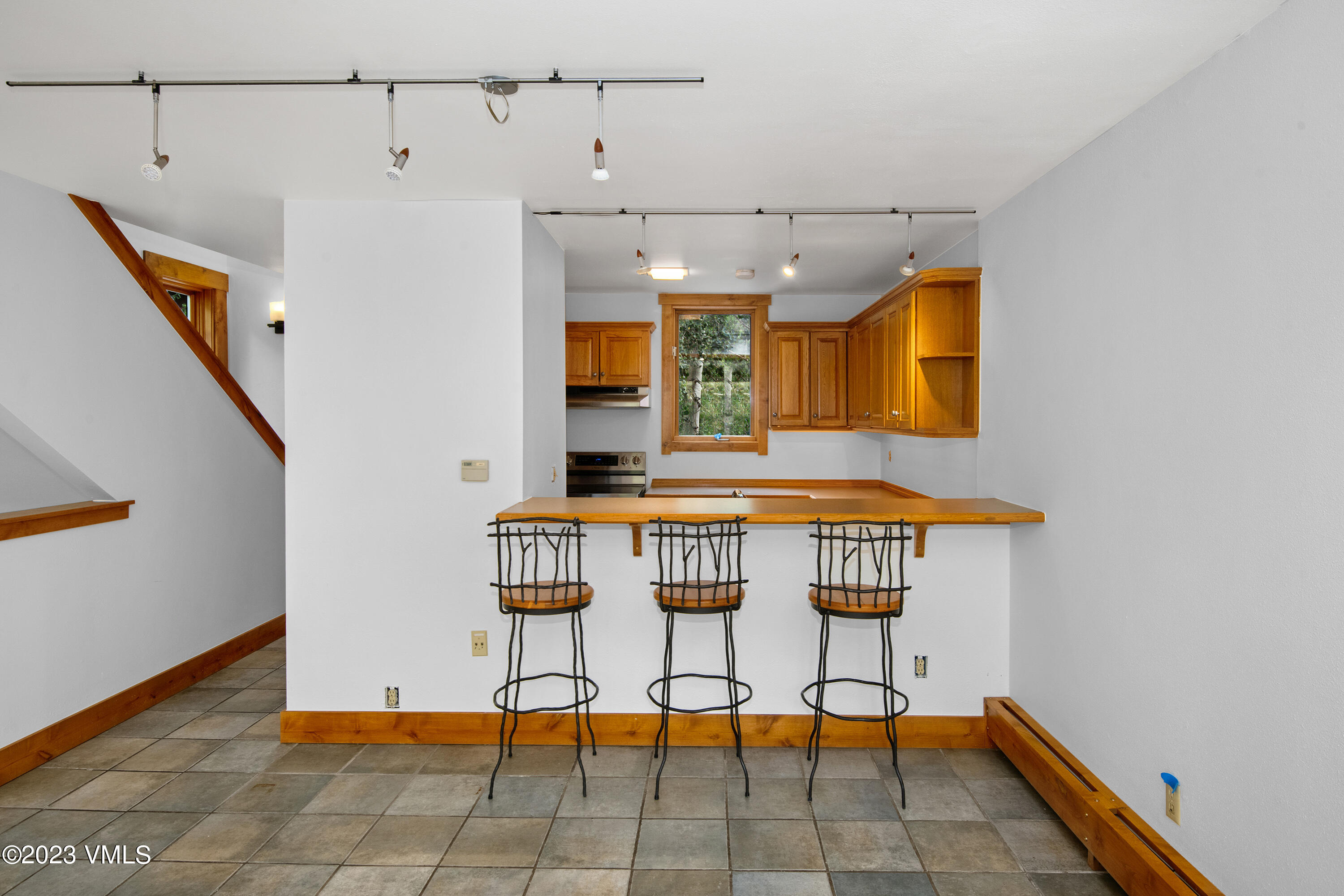 3094 Booth Falls Road, Unit 17 Vail, CO 81657 - Photo 7 of 27 a view of a hall with an entryway