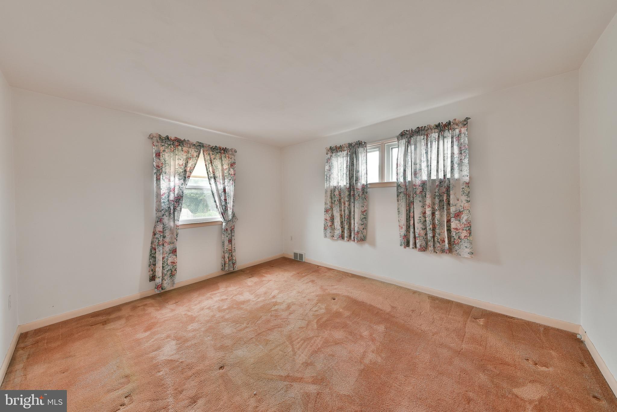 503 Palmer Road Conshohocken, PA 19428 - Photo 10 of 39 Main Bedroom