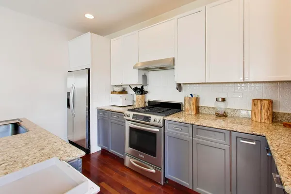 $700,000 | 2533 South Stark Street, Chicago, IL 60608