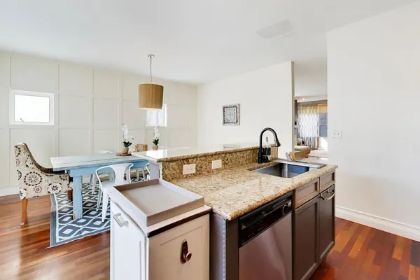 $700,000 | 2533 South Stark Street, Chicago, IL 60608