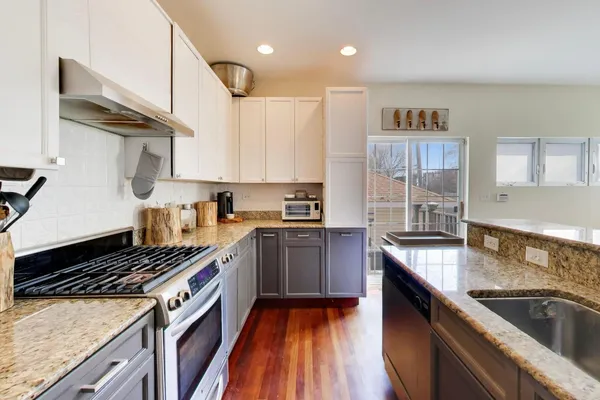 $700,000 | 2533 South Stark Street, Chicago, IL 60608