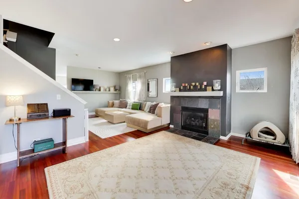 $700,000 | 2533 South Stark Street, Chicago, IL 60608