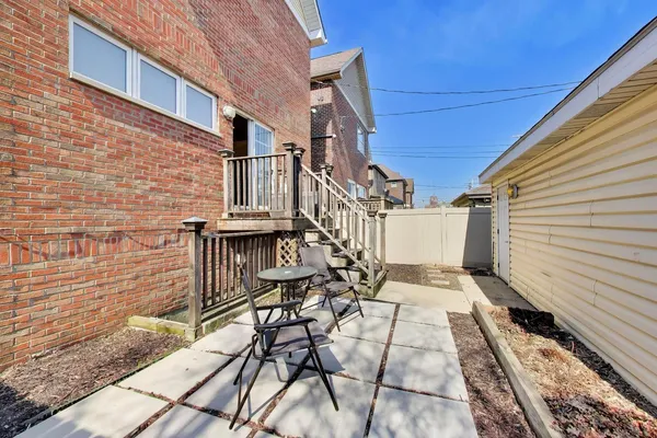 $700,000 | 2533 South Stark Street, Chicago, IL 60608