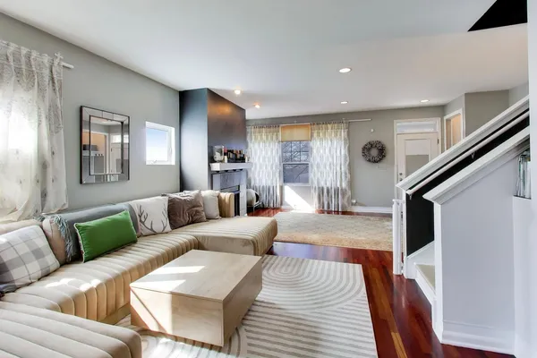 $700,000 | 2533 South Stark Street, Chicago, IL 60608