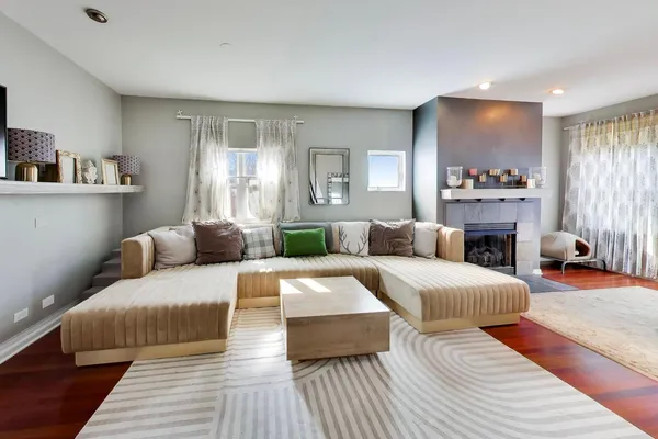 $700,000 | 2533 South Stark Street, Chicago, IL 60608