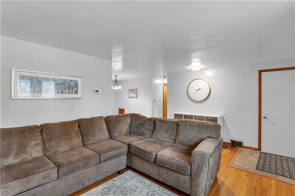 3752 Margate Road Pittsburgh, PA 15221 - Photo 3 of 28 Gallery Image 3