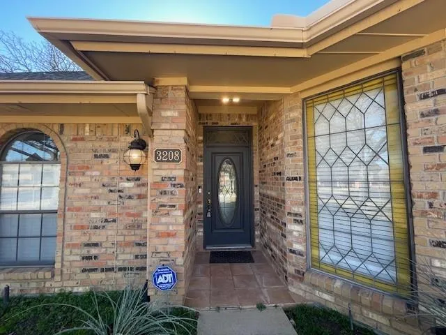 $2,750 | 3208 Flintridge Drive, Arlington, TX 76017