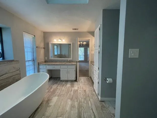 $2,750 | 3208 Flintridge Drive, Arlington, TX 76017