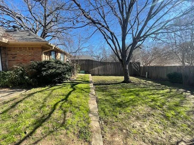 $2,750 | 3208 Flintridge Drive, Arlington, TX 76017