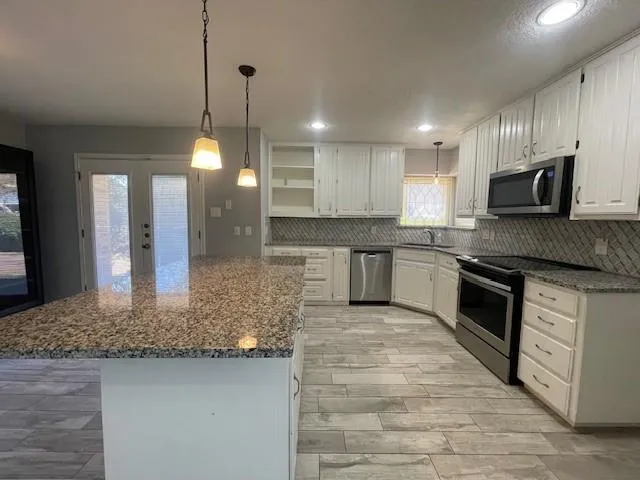 $2,750 | 3208 Flintridge Drive, Arlington, TX 76017