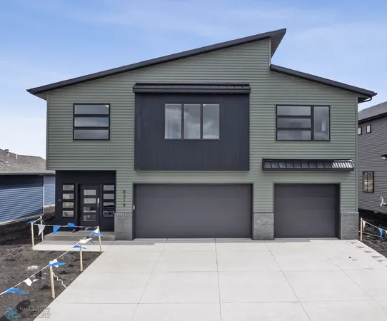 $599,900 | 8318 61st Street South, Horace, ND 58047
