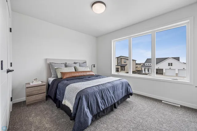 $599,900 | 8318 61st Street South, Horace, ND 58047