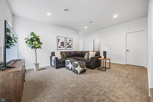 $599,900 | 8318 61st Street South, Horace, ND 58047