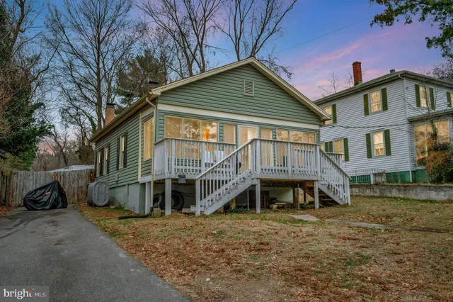 $321,000 | 111 Forbes Street, Fredericksburg, VA 22405