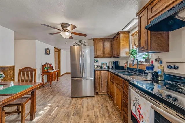 $150,000 | 816 South Houston Street, De Leon, TX 76444