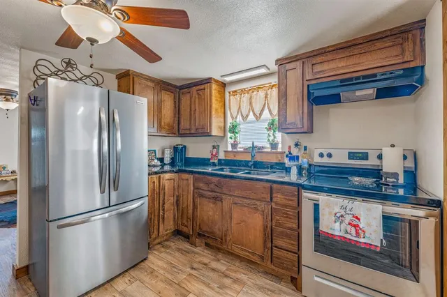 $150,000 | 816 South Houston Street, De Leon, TX 76444