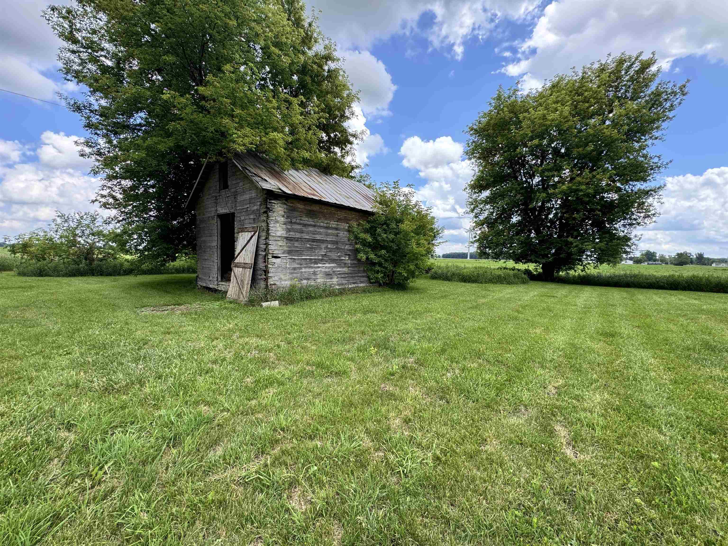 8611 South Wise Road Shepherd, MI 48883 - Photo 15 of 36