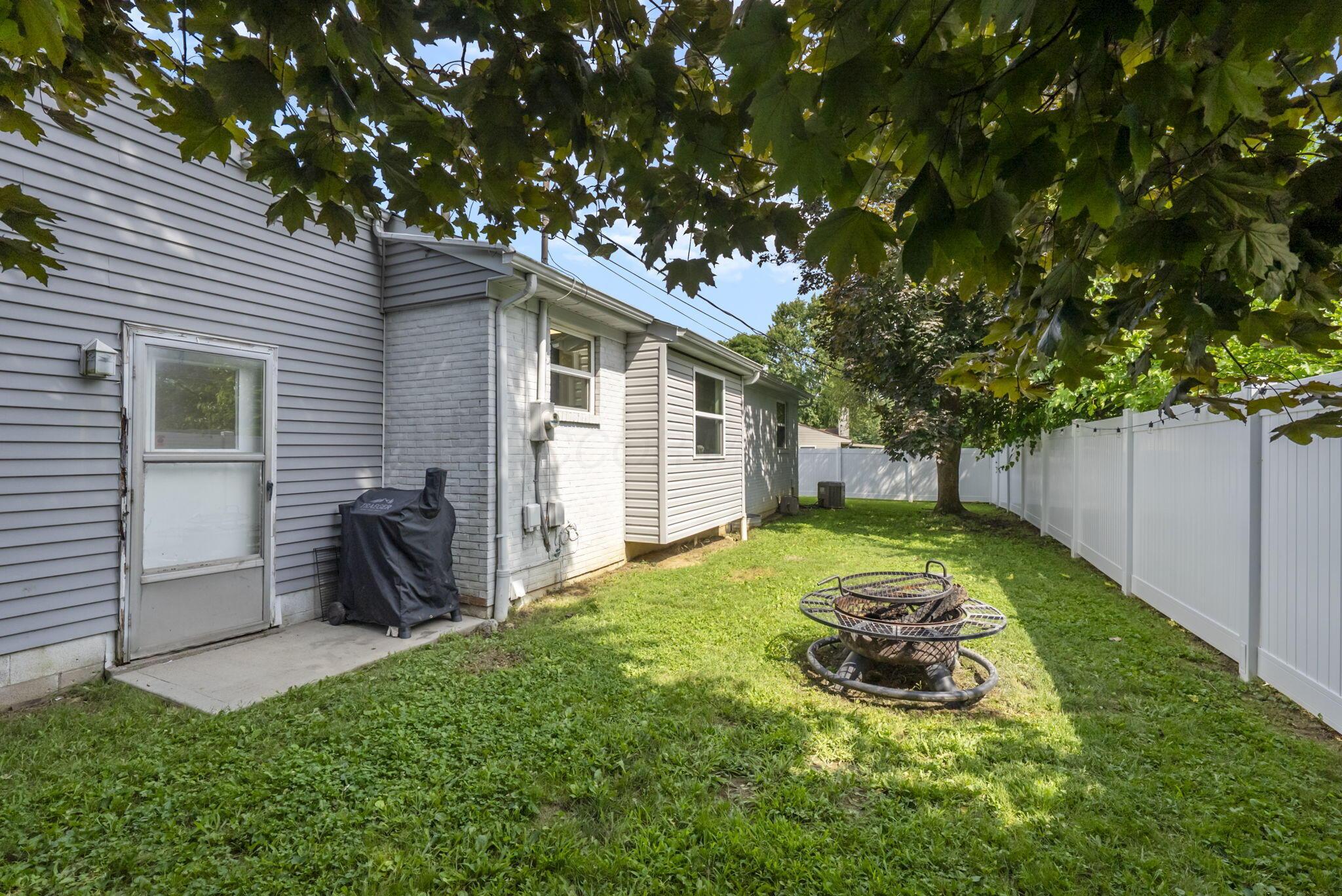 5 Middleview Drive Sunbury, OH 43074 - Photo 4 of 29 23-web-or-mls-DSC01643