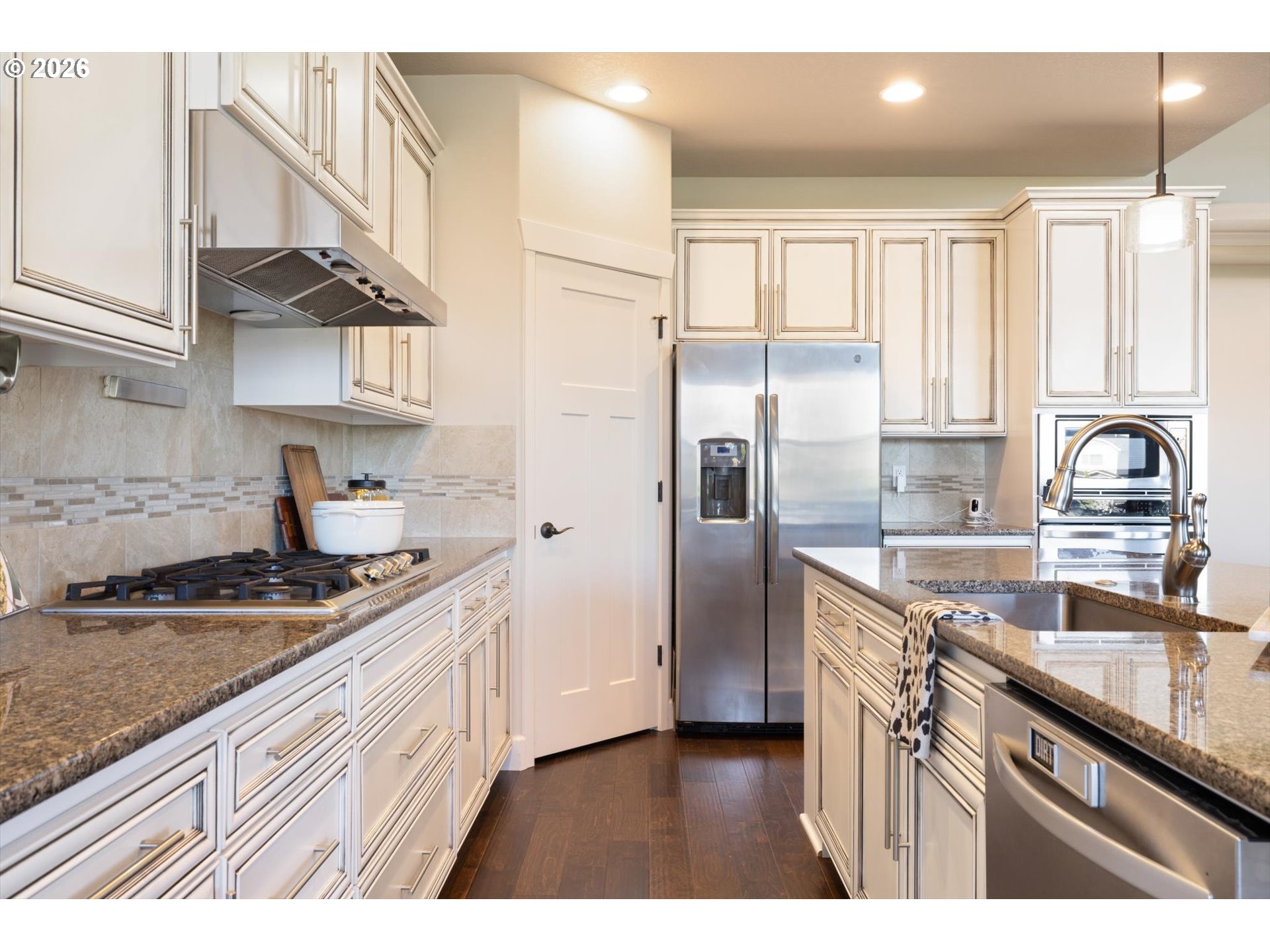 1889 South Harrier Road Ridgefield, WA 98642 - Photo 13 of 29 a kitchen with stainless steel appliances granite countertop a sink stove and refrigerator