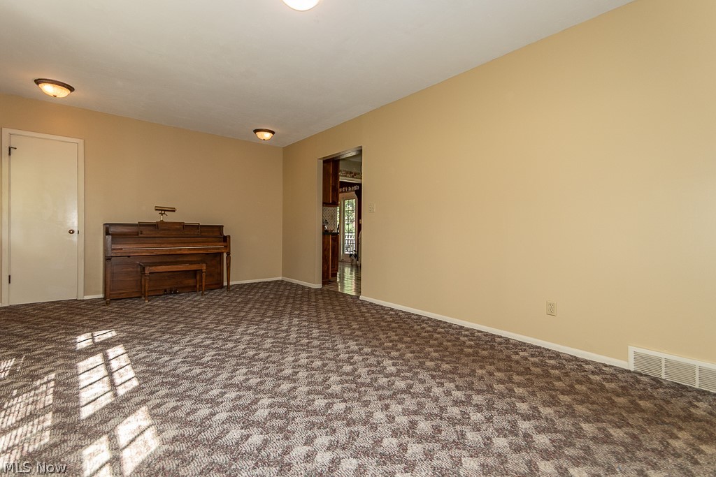 9754 Mayfield Road Chesterland, OH 44026 - Photo 23 of 30 Gallery Image 23