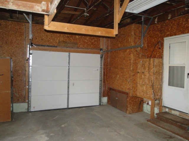 5300 West Carpenter Road Flint, MI 48504 - Photo 12 of 14