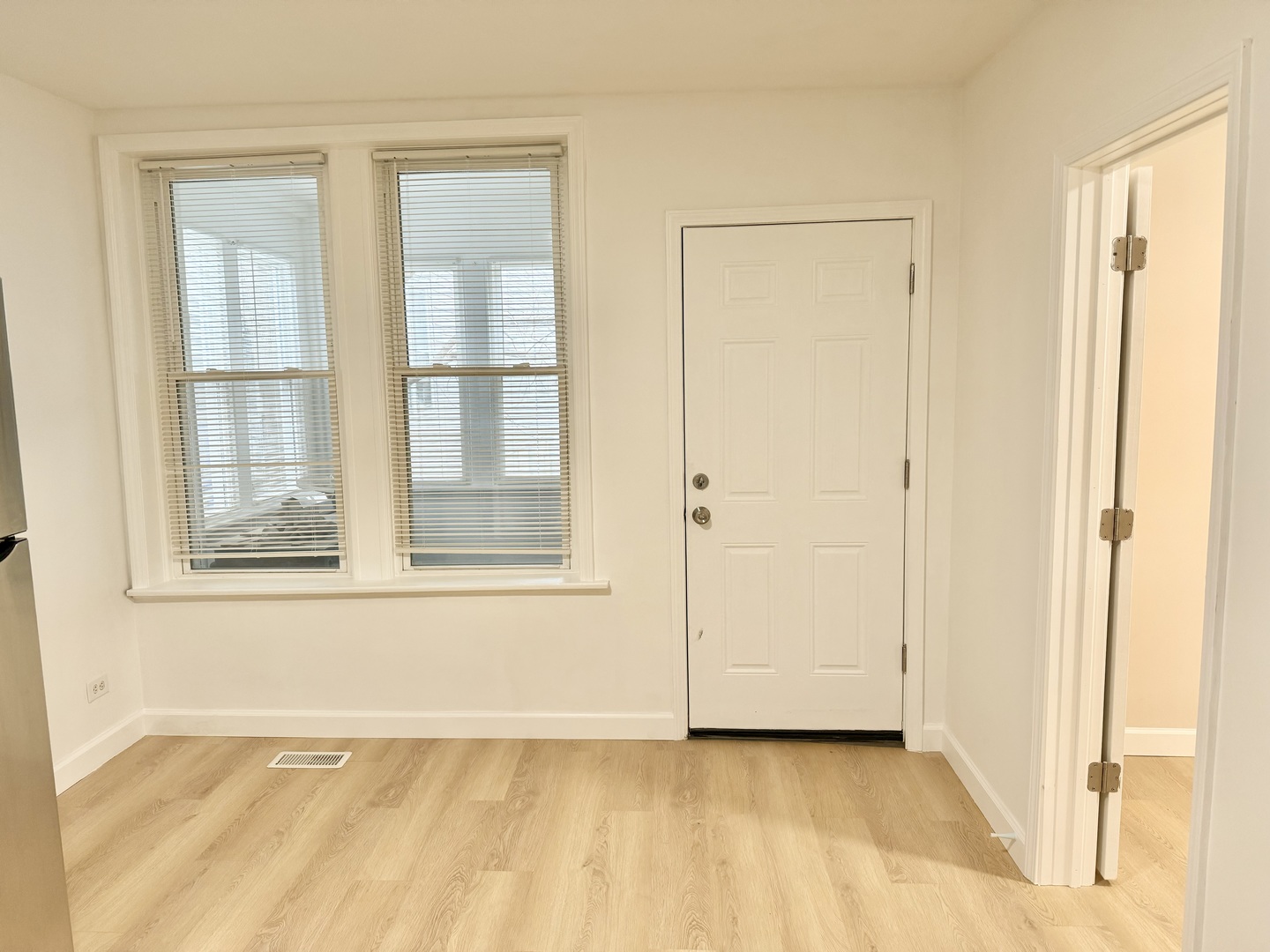 937 West 33rd Place, Unit 2F Chicago, IL 60608 - Photo 11 of 13