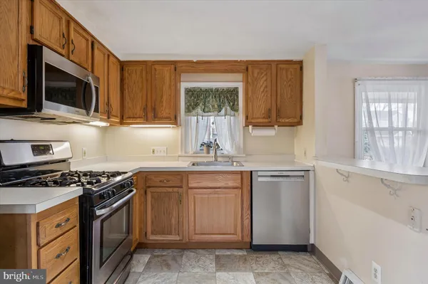 $289,999 | 806 West Penn Pines Boulevard, Aldan, PA 19018