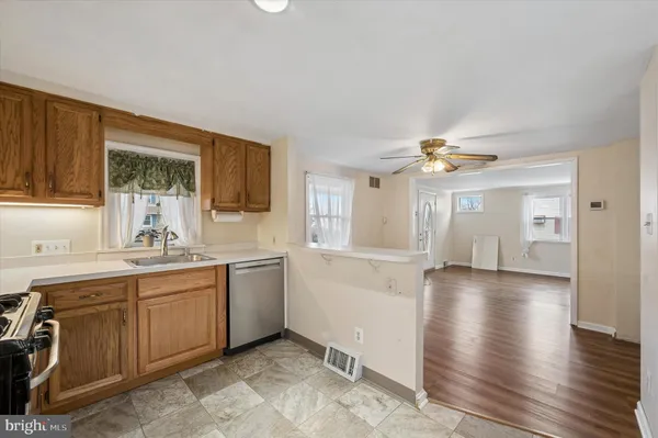 $289,999 | 806 West Penn Pines Boulevard, Aldan, PA 19018