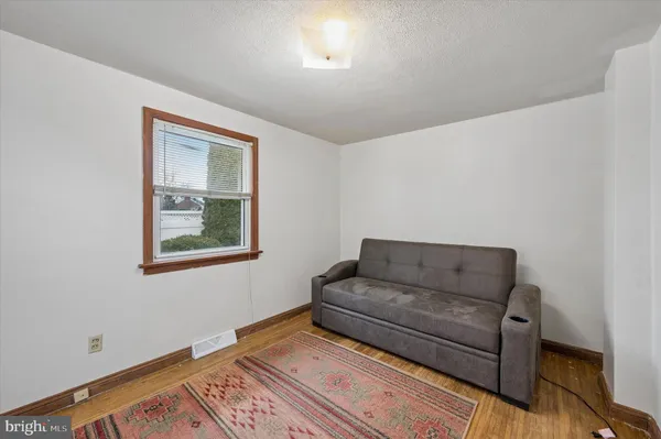 $289,999 | 806 West Penn Pines Boulevard, Aldan, PA 19018