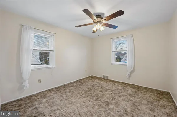 $289,999 | 806 West Penn Pines Boulevard, Aldan, PA 19018