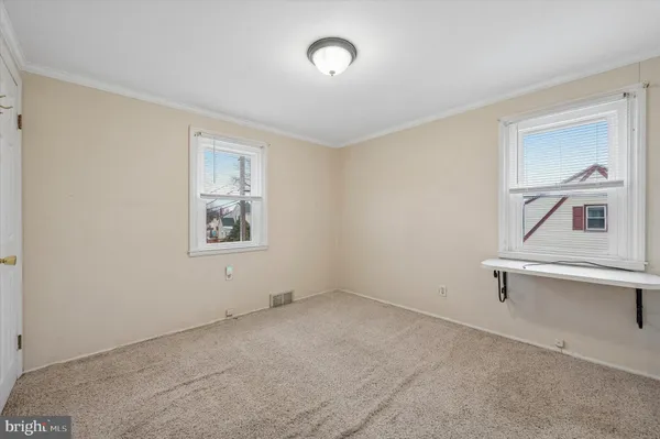 $289,999 | 806 West Penn Pines Boulevard, Aldan, PA 19018