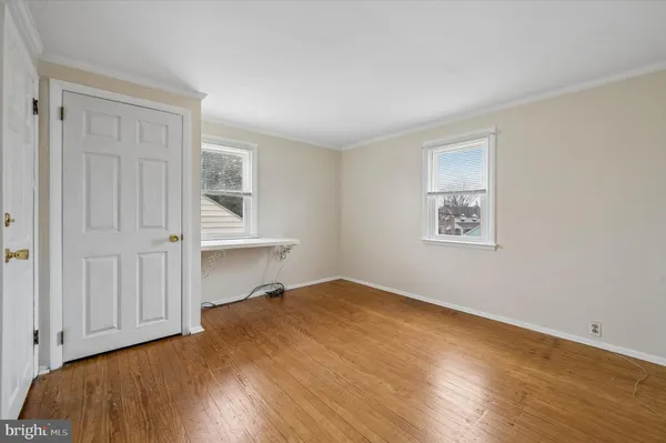 $289,999 | 806 West Penn Pines Boulevard, Aldan, PA 19018