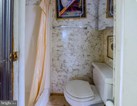 $289,999 | 806 West Penn Pines Boulevard, Aldan, PA 19018