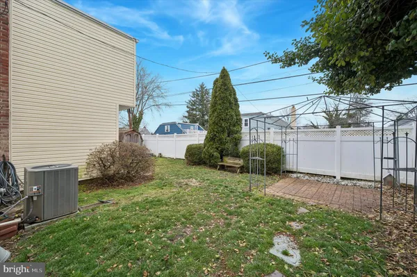 $289,999 | 806 West Penn Pines Boulevard, Aldan, PA 19018