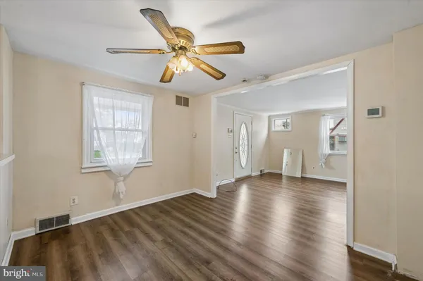 $289,999 | 806 West Penn Pines Boulevard, Aldan, PA 19018