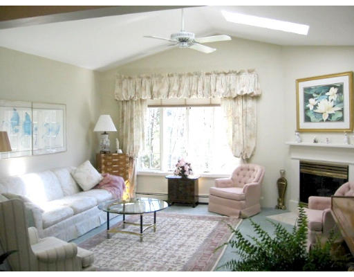 608 A Ridgefield Circle, Unit A Clinton, MA 01510 - Photo 3 of 8 Gallery Image 3