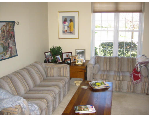 608 A Ridgefield Circle, Unit A Clinton, MA 01510 - Photo 7 of 8 Gallery Image 7