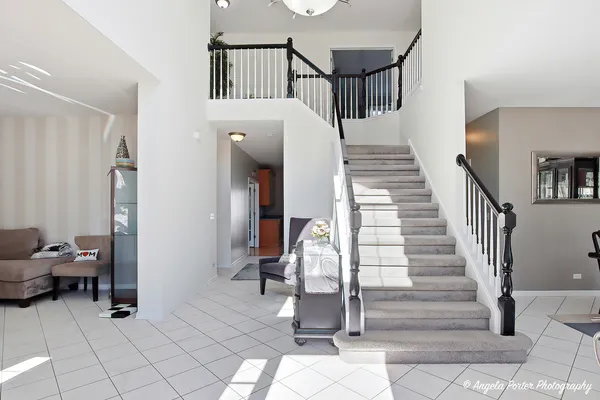 $668,900 | 9 Laurel Valley Court, Lake In The Hills, IL 60156