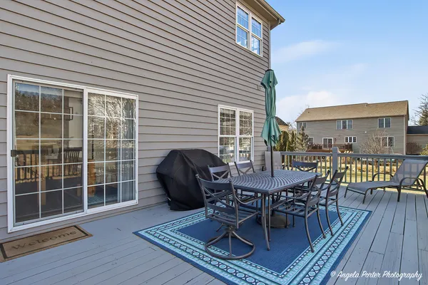 $668,900 | 9 Laurel Valley Court, Lake In The Hills, IL 60156