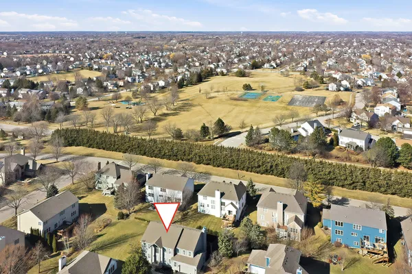 $668,900 | 9 Laurel Valley Court, Lake In The Hills, IL 60156